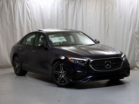 New 2026 Mercedes-Benz E 450 4MATIC Sedan image 1