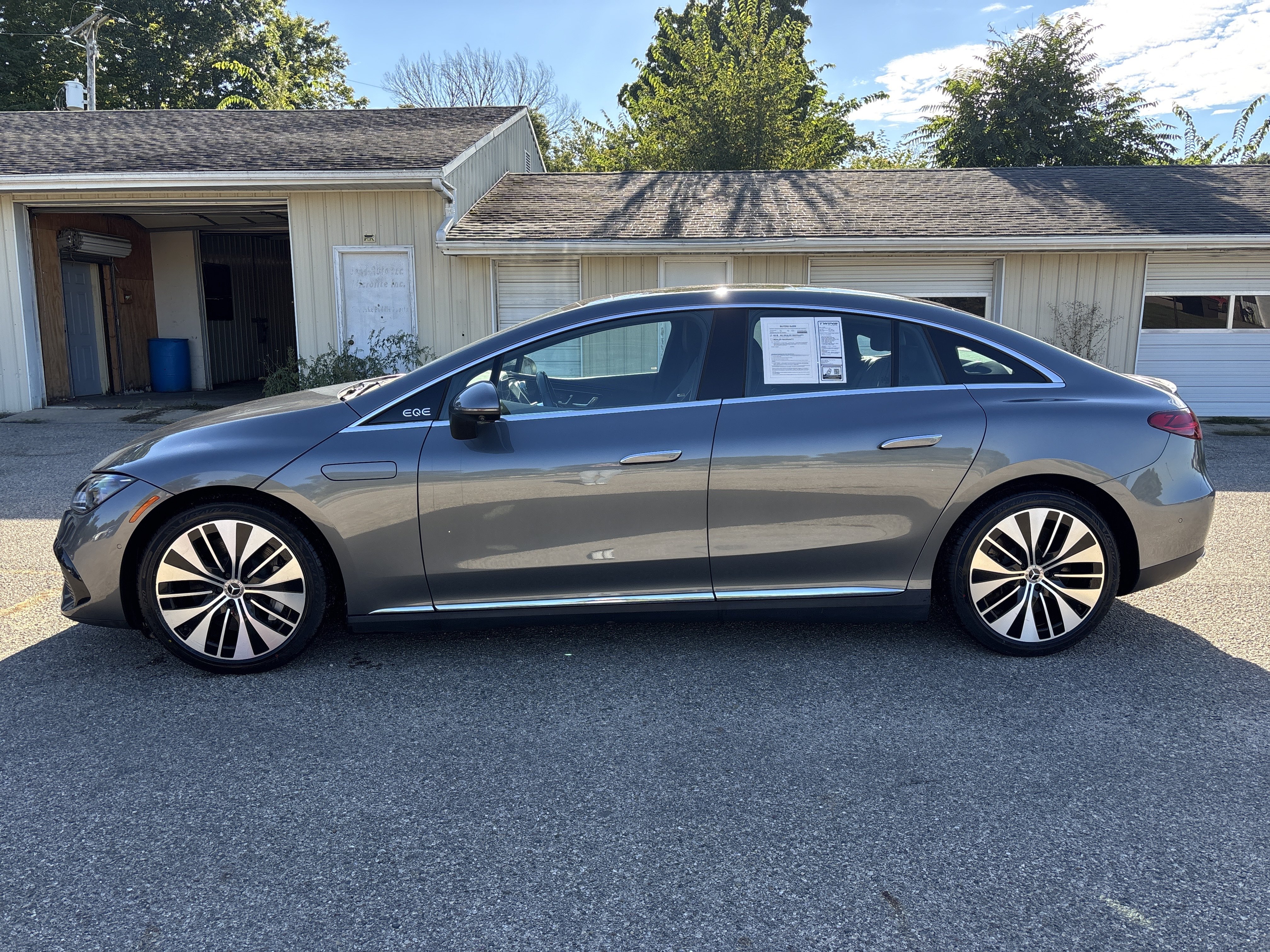 Used 2023 Mercedes-Benz EQE 350+ 4MATIC Sedan w/ Exclusive Trim Package image 11
