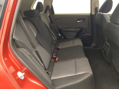 Used 2021 Nissan Rogue SV image 19