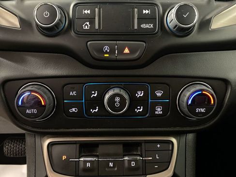 Used 2023 GMC Terrain Denali AWD/4WD image 18