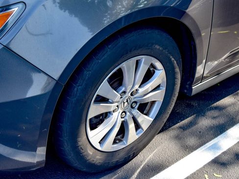 Used 2015 Honda Odyssey EX-L image 23