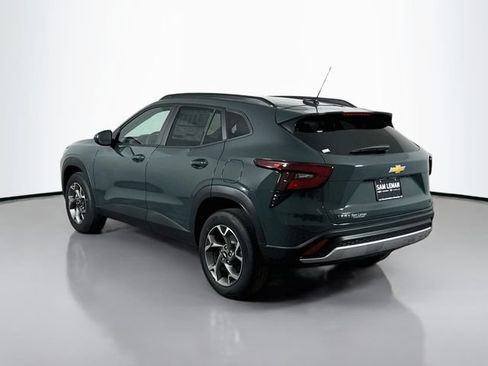 New 2026 Chevrolet Trax LT w/ LT Convenience Package FWD image 5
