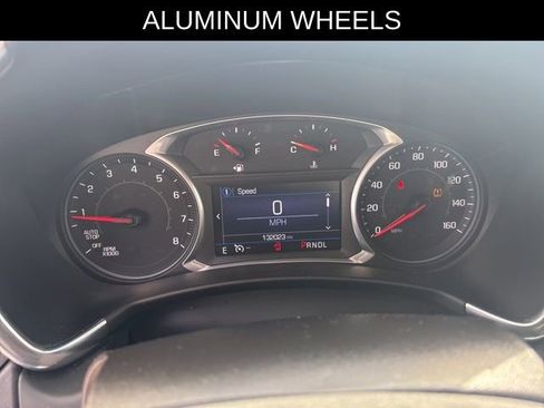 Used 2022 Chevrolet Equinox LT w/ Driver Convenience Package image 15