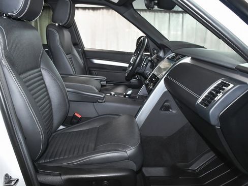 Used 2023 Land Rover Discovery S R-Dynamic image 74