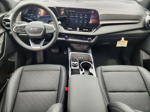 New 2026 Chevrolet Equinox LT w/ Convenience Package II FWD image 23