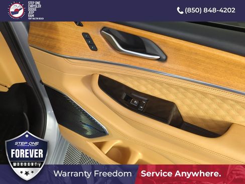 Used 2021 Jeep Grand Cherokee L Summit AWD/4WD image 38