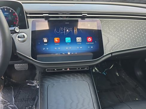 Used 2025 Mercedes-Benz E 450 4MATIC Sedan image 21