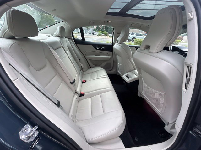 Used 2022 Volvo S60 B5 Momentum w/ Climate Package FWD image 13