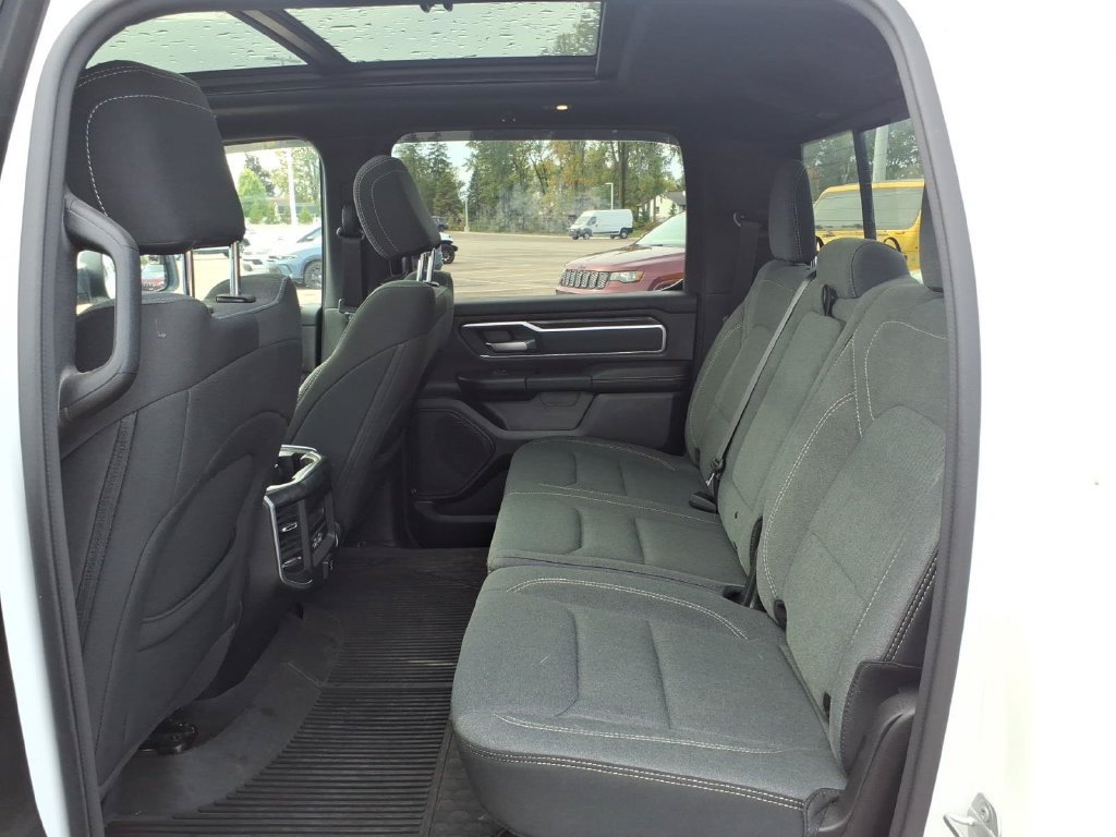 Used 2022 RAM 1500 Big Horn AWD/4WD image 9