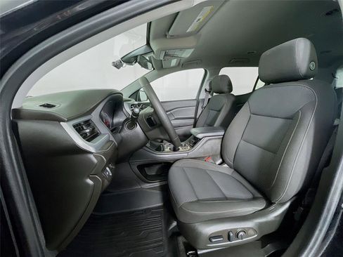 Used 2022 GMC Acadia SLE w/ Driver Convenience Package image 25