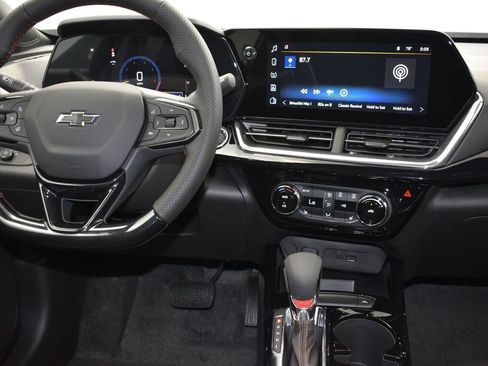 New 2026 Chevrolet Trax RS w/ Driver Confidence Package image 31