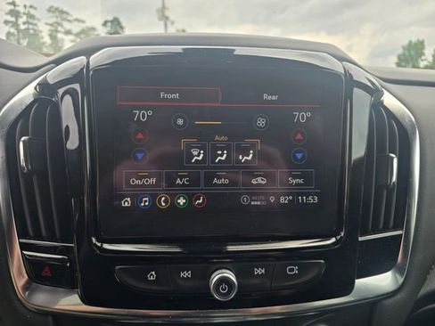 Used 2023 Chevrolet Traverse LT AWD/4WD image 20