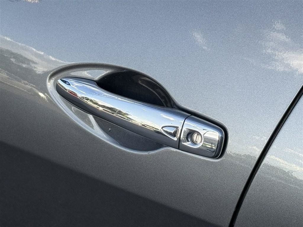 Used 2022 Nissan Maxima SV w/ Floor Mat Group FWD image 14