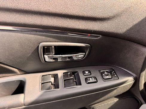 Used 2021 Mitsubishi Outlander Sport ES FWD image 13