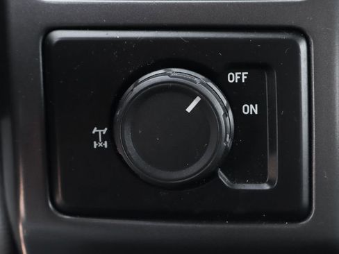 Used 2015 Ford F150 XLT w/ Trailer Tow Package RWD image 37