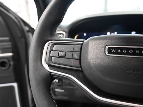 Used 2022 Jeep Wagoneer Series I AWD/4WD image 26