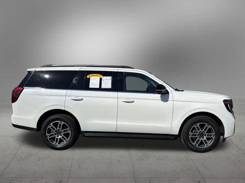 Used 2025 Ford Expedition Active image 5