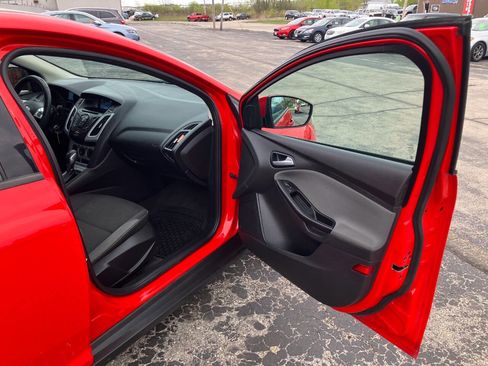 Used 2014 Ford Focus SE FWD image 13