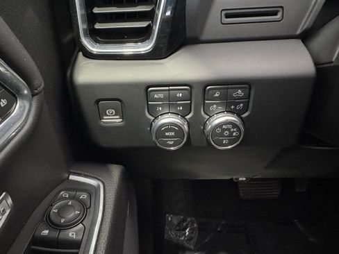 Used 2022 GMC Sierra 1500 Denali image 18