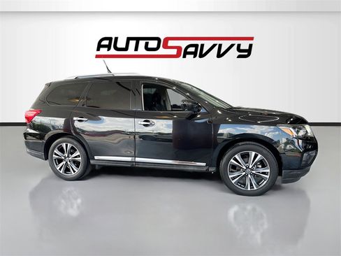 Used 2020 Nissan Pathfinder Platinum image 8