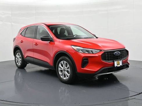 Used 2024 Ford Escape Active AWD/4WD image 4