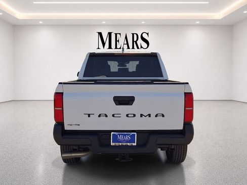 Used 2025 Toyota Tacoma SR AWD/4WD image 4