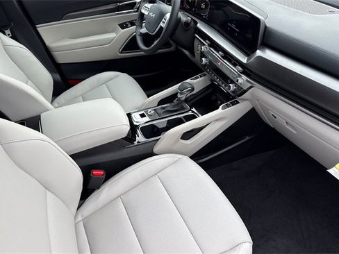 New 2025 Kia Telluride S image 19