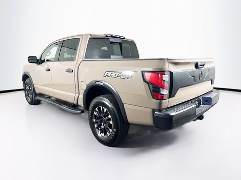 Used 2021 Nissan Titan PRO-4X w/ Pro-4x Convenience Package AWD/4WD image 5
