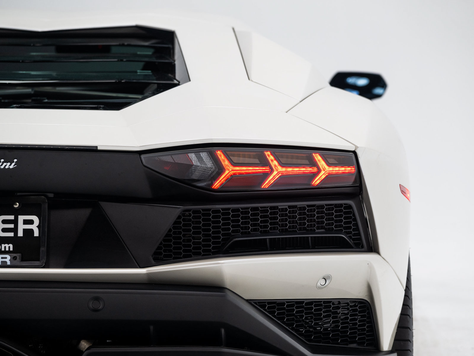 Used 2018 Lamborghini Aventador S AWD/4WD image 22
