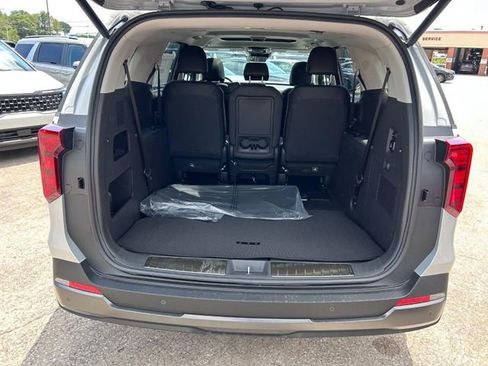 New 2026 Kia Carnival SX w/ SX Dark Edition Package FWD image 4