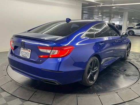 Used 2018 Honda Accord Sport image 5