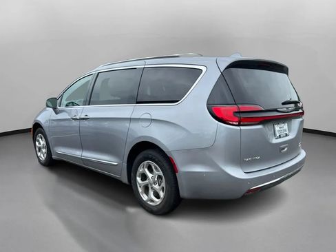 Used 2021 Chrysler Pacifica Limited w/ Premium & Safety Sphere Group AWD/4WD image 13