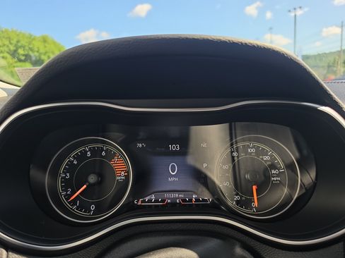 Used 2020 Jeep Cherokee Limited AWD/4WD image 23
