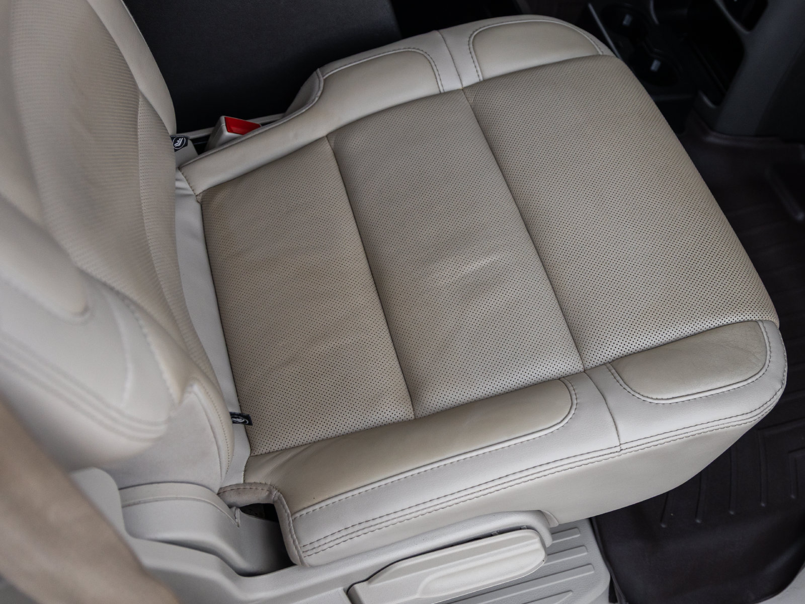 Used 2021 Lincoln Navigator Reserve w/ Luxury Package RWD image 36