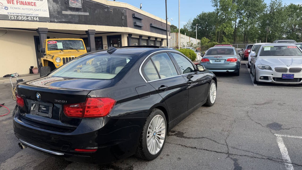 Used 2013 BMW 328i xDrive Sedan AWD/4WD image 12