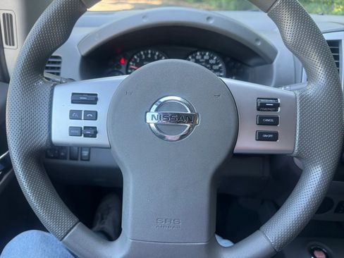 Used 2020 Nissan Frontier SV RWD image 31