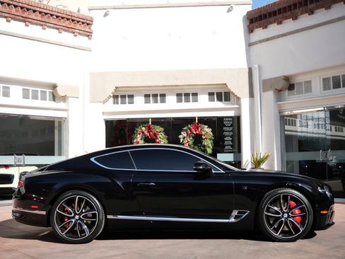 Used 2020 Bentley Continental GT image 5