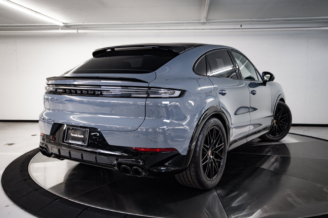 Certified 2026 Porsche Cayenne GTS AWD/4WD image 7