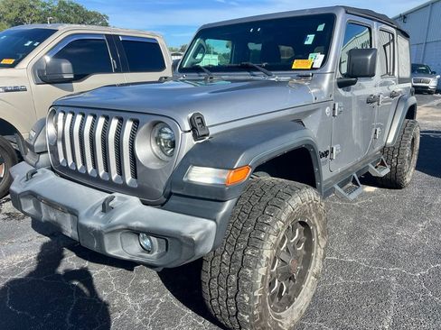Used 2018 Jeep Wrangler Unlimited Sport S AWD/4WD image 2
