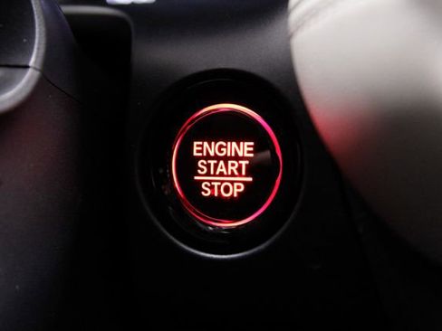 Certified 2025 Honda HR-V LX image 31