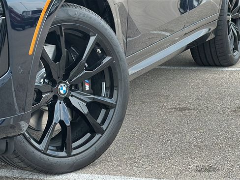 New 2027 BMW X7 xDrive40i w/ M Sport Package AWD/4WD image 3