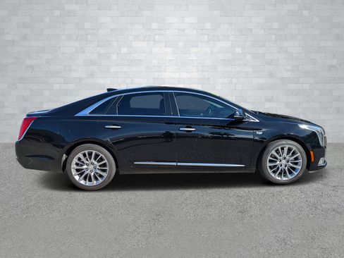 Used 2019 Cadillac XTS Luxury image 4