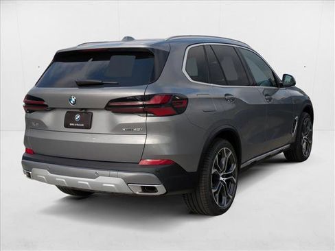 Used 2026 BMW X5 xDrive40i image 2