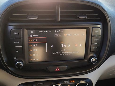 Used 2023 Kia Soul LX image 21