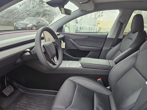 Used 2026 Tesla Model Y AWD image 25