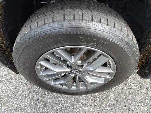 Used 2024 Nissan Rogue S FWD image 13