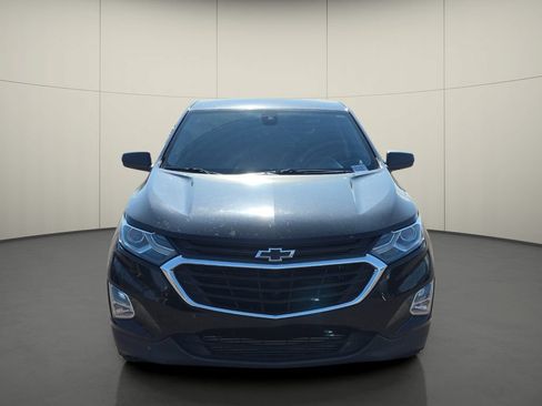 Used 2020 Chevrolet Equinox LS w/ LS Convenience Package FWD image 2