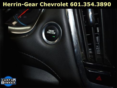 Used 2023 Chevrolet Traverse LT image 33