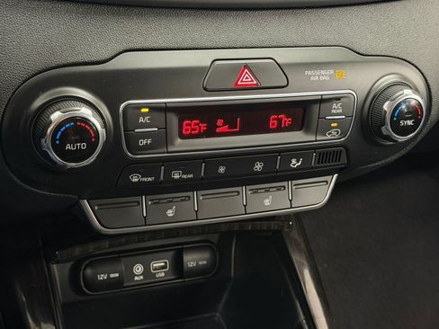Used 2019 Kia Sorento EX AWD/4WD image 16
