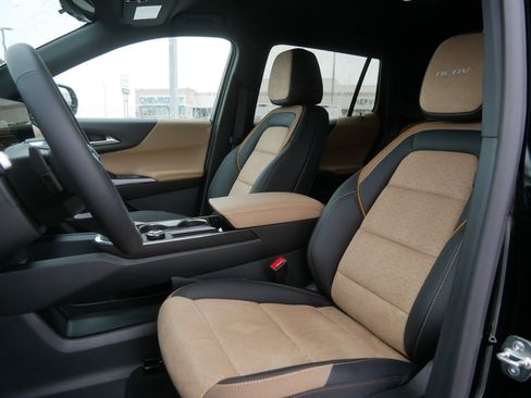 New 2026 Chevrolet Equinox ACTIV w/ Safety and Technology Package image 4